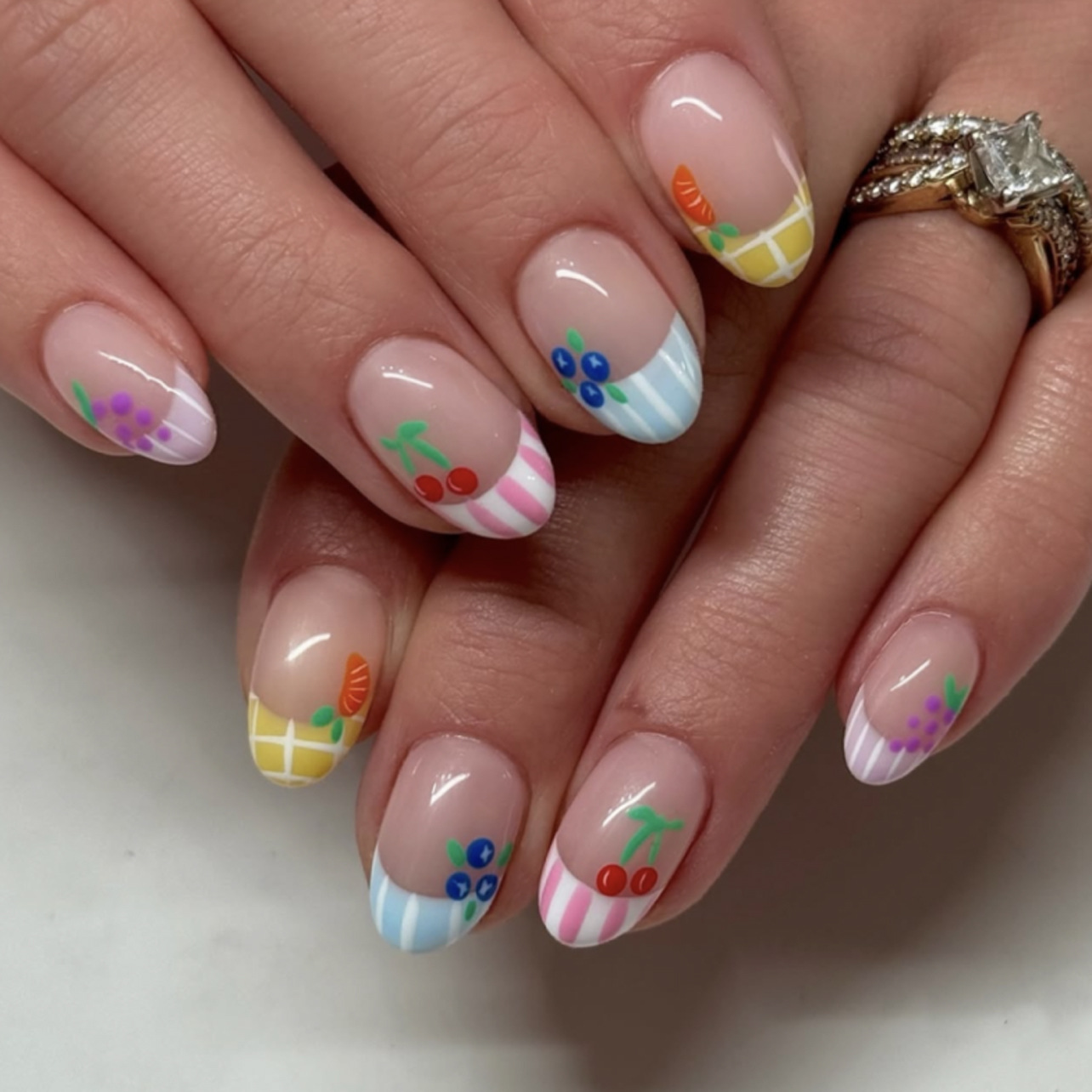 24Pcs Simple Almond Nails Tips - Nail Art Aesthetic recension och pris